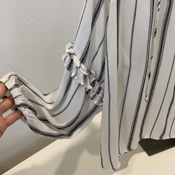 Amuse Society-Casa Blanca Top - Picture 3 of 11